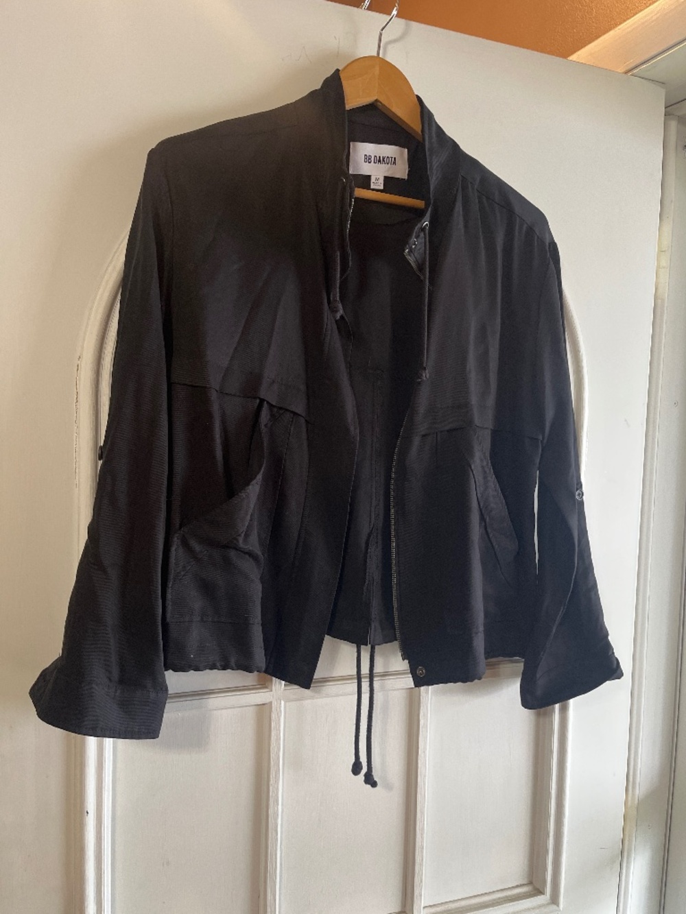 Black light weight jacket
